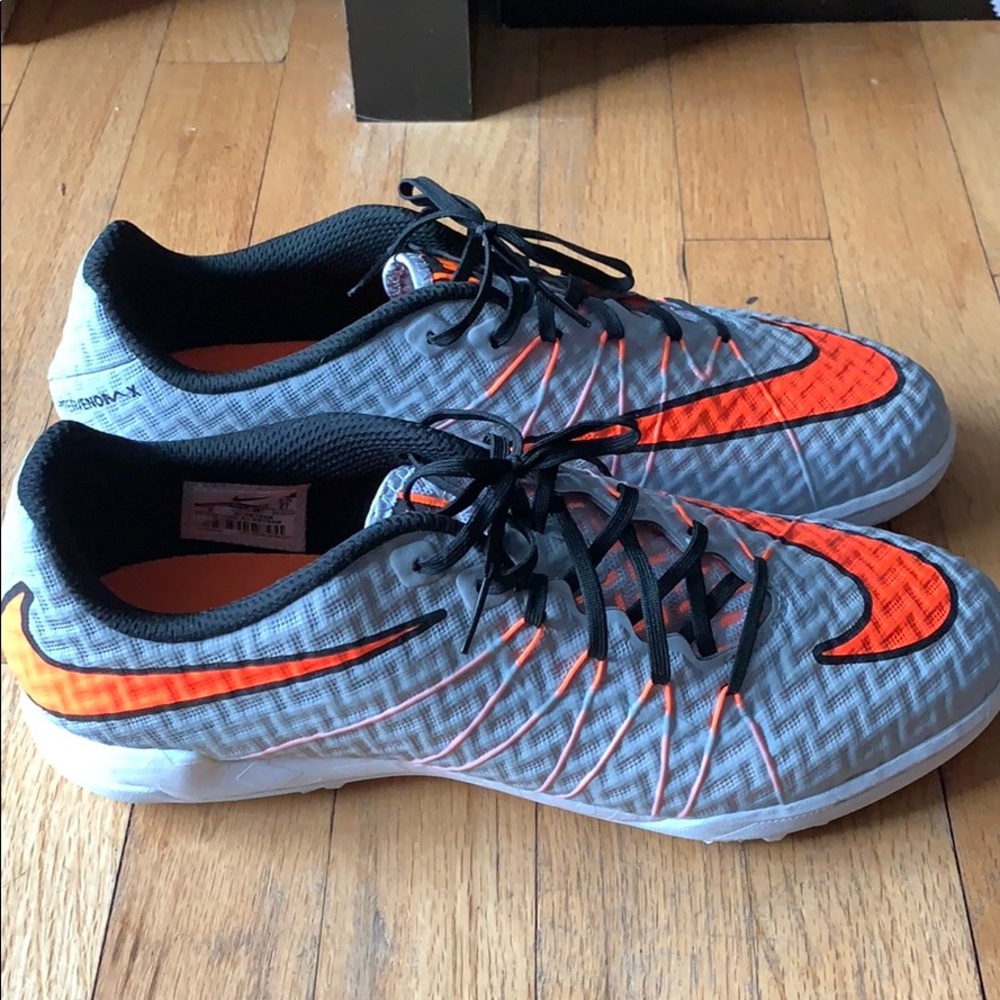 Hyper Men’s Venom Nike Indoor/Turf Cleats